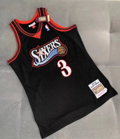 Regata NBA Philadelphia 76ers Retrô 1997 - 1998 Authentic Iverson 3 - Preta