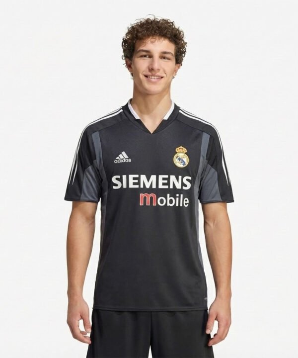 Camisa Retrô Real Madrid 2004/05 II