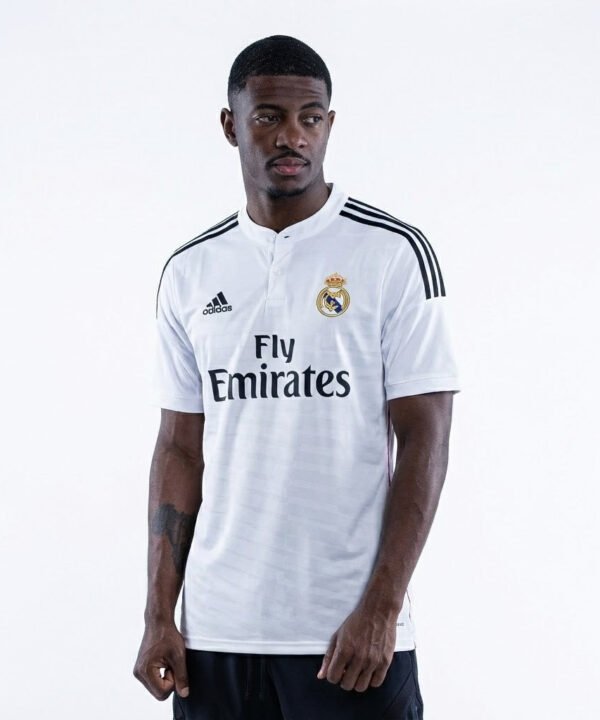 Camisa Retrô Real Madrid 2014/15 I