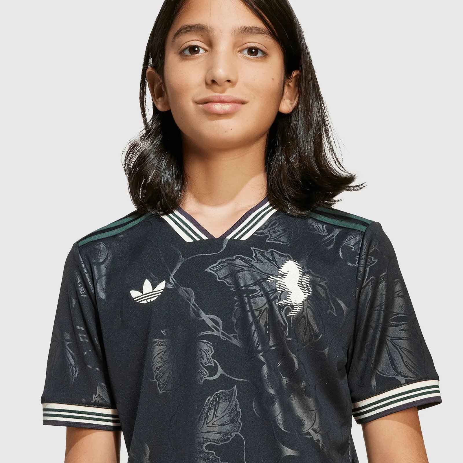 Conjunto Infantil Adidas Juventus 2025/26 III Torcedor - Imagem 4