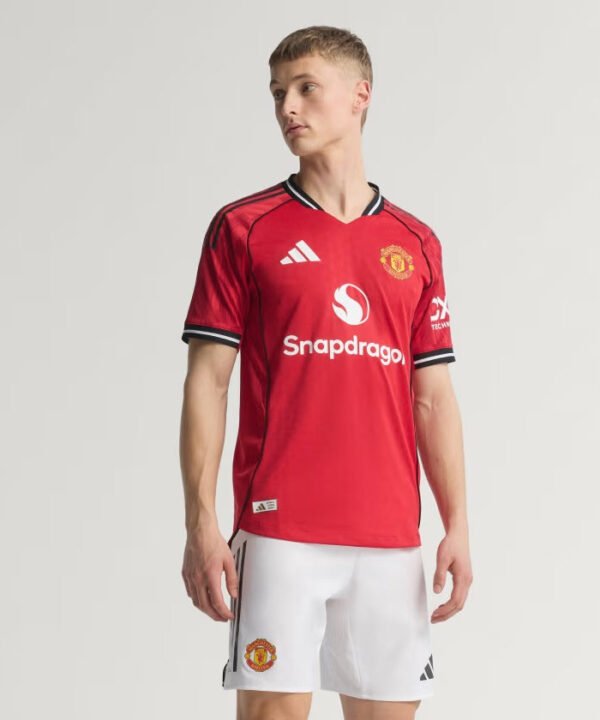 Camisa adidas Manchester United 2025/26 I Jogador