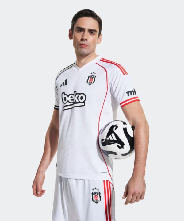 Camisa adidas Beşiktaş JK 2025/26 I