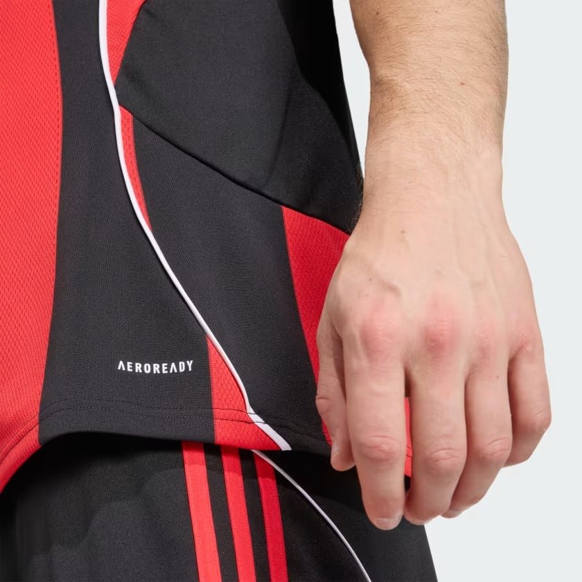 Camisa adidas Eintracht Frankfurt 2025/26 I - Imagem 5
